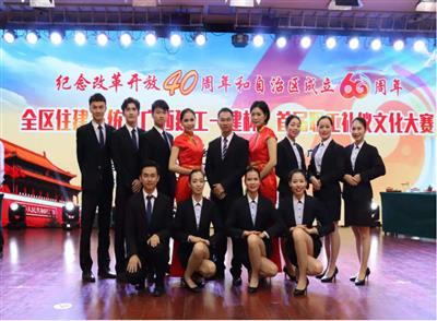 初登礼仪文化大舞台 展露HTH官方入口-HTH.COM
人优雅风姿